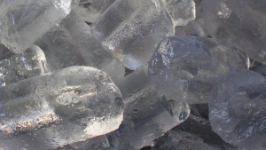Glaçons creux